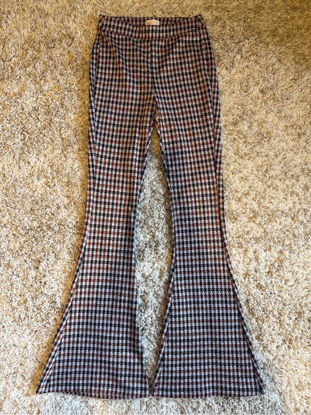 SO Houndstooth Jacquard Knit Flare Pants